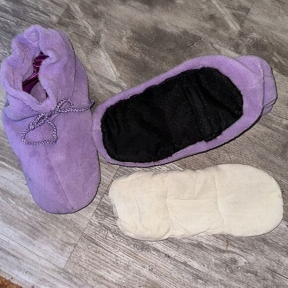 The happy Company microwavable aromatherapy slippers - Picture 4 of 4